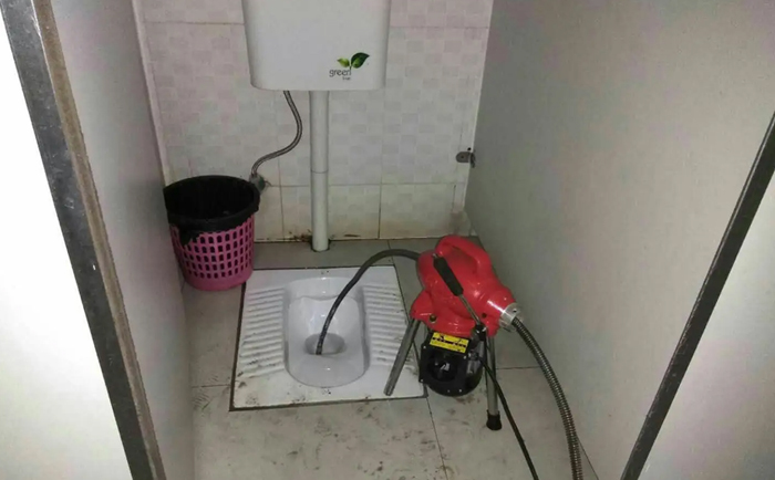 科尔沁右翼中蹲便疏通