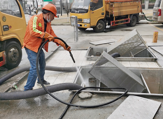 科尔沁右翼中隔油池清理